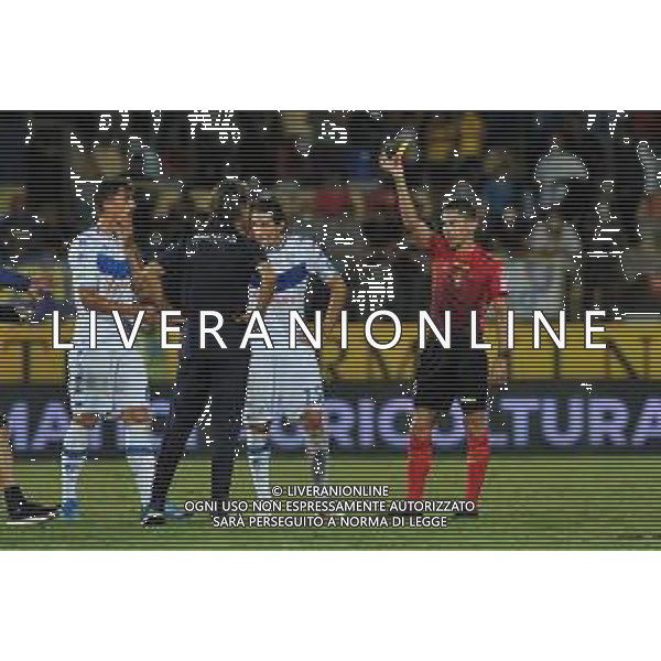 Frosinone vs Brescia Campionato Serie B - 5 Giornata Stadio B.Stirpe - Frosinone 20-09-2021 nella foto arbitro Dionisi ammonisce filippo Inzaghi a fine gara ©Federico Gaetano / AGENZIA ALDO LIVERANI SAS