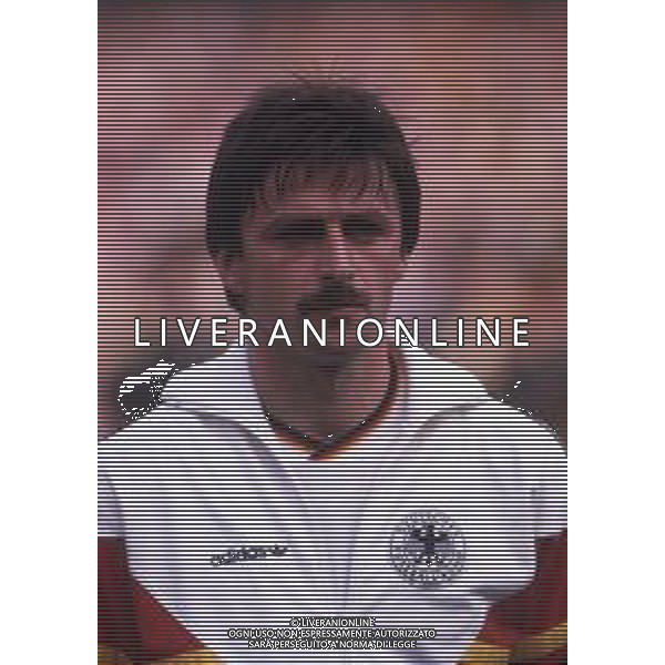 RETROSPETTIVA KLAUS ALLOFS CALCIATORE NELLA FOTO KLAUS ALLOFS CON LA MAGLIA DELLA GERMANIA OVEST AG ALDO LIVERANI SAS