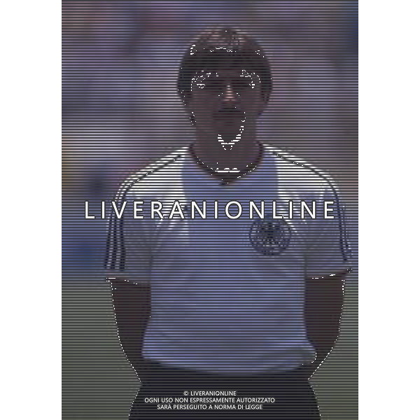 RETROSPETTIVA KLAUS ALLOFS CALCIATORE NELLA FOTO KLAUS ALLOFS CON LA MAGLIA DELLA GERMANIA OVEST AI MONDIALI DI CALCIO MESSICO 1986 AG ALDO LIVERANI SAS