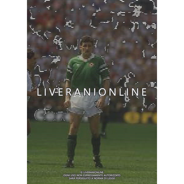 RETROSPETTIVA JOHN ALDRIDGE CALCIATORE NELLA FOTO JOHN ALDRIDGE CON LA MAGLIA DELLA NAZIONALE IRLANDESE AG ALDO LIVERANI SAS