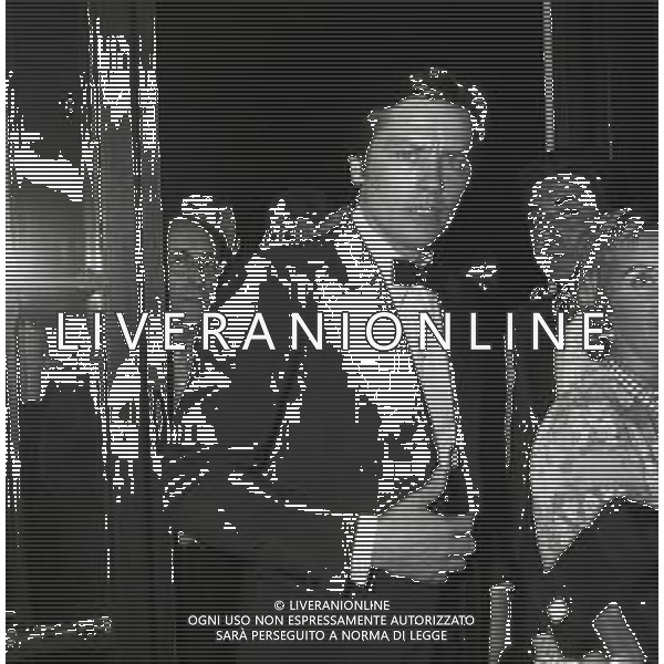 RETROSPETTIVA ALAIN DELON ATTORE NELLA FOTO ALAIN DELON A TAORMINA NELL\'ANNO 1974 AG ALDO LIVERANI SAS 