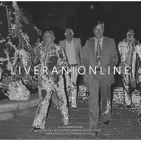 RETROSPETTIVA ALAIN DELON ATTORE NELLA FOTO ALAIN DELON A TAORMINA NELL\'ANNO 1974 AG ALDO LIVERANI SAS 