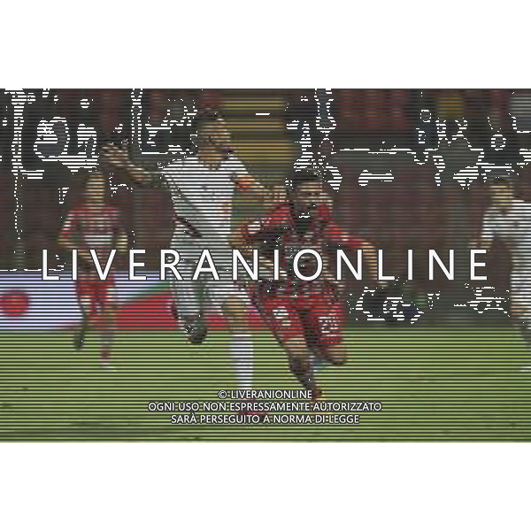 CarnabuciM/LMedia - US Cremonese vs AC Perugia - Italian Football Championship League BKT 2021/2022 22 September 2021 - Stadio Giovanni Zini, Cremona, Italy Photo showing: Samuel Di Carmine (Cremonese) looks for a foul with Gabriele Langella (Perugia) @CarnabuciM/LMedia/AGENZIA ALDO LIVERANI SAS