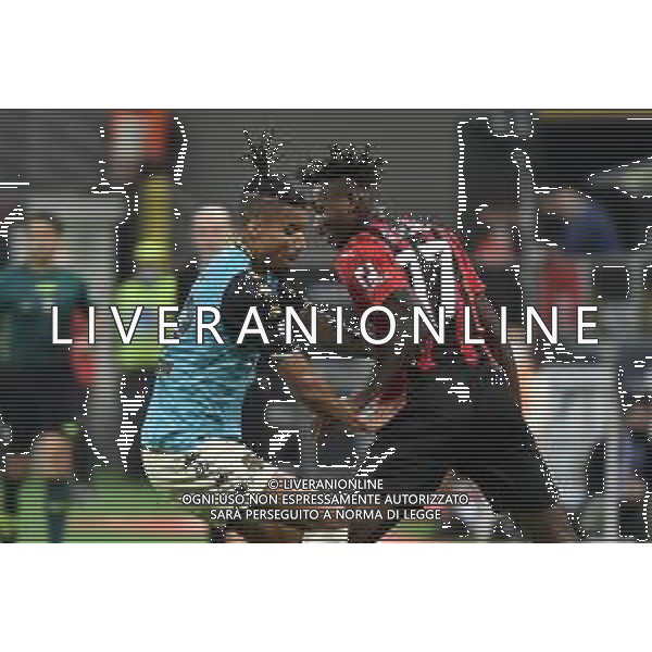 Tyronne Ebuehi (Venezia) e Rafael Leao (Milan) Milan vs Venezia Campionato Serie A TIM - 5a giornata Milano 22-09-2021 Stadio Giuseppe Meazza - San Siro foto Roberto Garavaglia/ag. Aldo Liverani sas /AGENZIA ALDO LIVERANI SAS