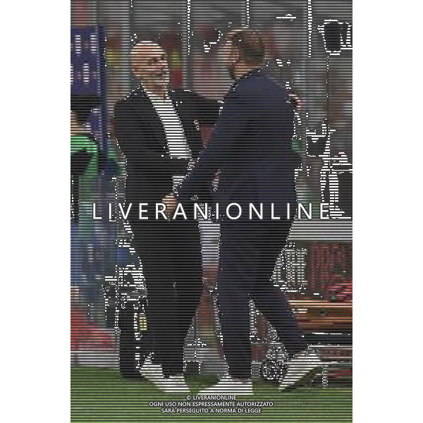 Stefao Pioli allenatore Milan SX e Paolo Zanetti allenatore Venezia DX si salutanno prima della gara Milan vs Venezia Campionato Serie A TIM - 5a giornata Milano 22-09-2021 Stadio Giuseppe Meazza - San Siro foto Roberto Garavaglia/ag. Aldo Liverani sas