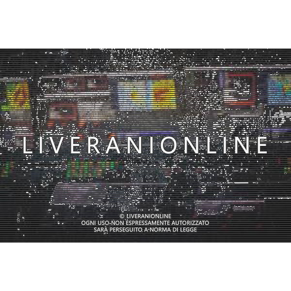 Williams Racing pit gantry in the heavy rain. 25.09.2021. Formula 1 World Championship, Rd 15, Russian Grand Prix, Sochi Autodrom, Sochi, Russia, Qualifying Day. - www.xpbimages.com, EMail: requests@xpbimages.com © Copyright: Bearne / XPB Images/AGENZIA ALDO LIVERANI SAS - ITALY ONLY EDITORIAL USE ONLY
