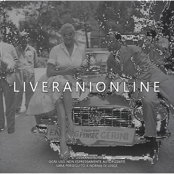 RETROSPETTIVA ANITA EKBERG ATTRICE NELLA FOTO ANITA EKBERG CON ANTONIO GERINI AL RALLY DEL CINEMA ROMA NELL\'ANNO 1959 AG ALDO LIVERANI SAS