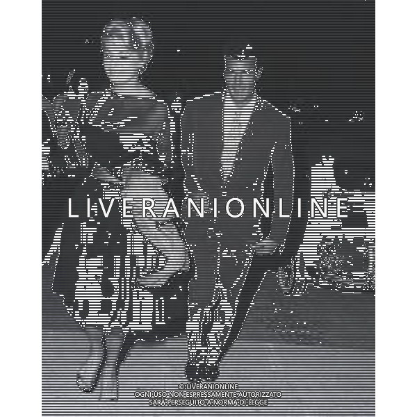 RETROSPETTIVA ANITA EKBERG ATTRICE NELLA FOTO ANITA EKBERG CON FRANCO SILVA NELL\'ANNO 1960 A ROMA AG ALDO LIVERANI SAS