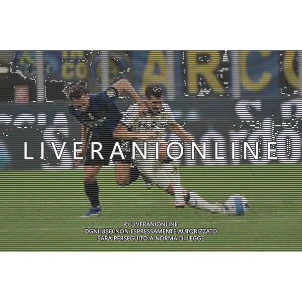 Hakan Calhanoglu (Inter) e Remo Freuler (Atalanta) Inter vs Atalanta Campionato Serie A TIM - 6a giornata Milano 25-09-2021 Stadio Giuseppe Meazza - San Siro foto Roberto Garavaglia/ag. Aldo Liverani sas /AGENZIA ALDO LIVERANI SAS
