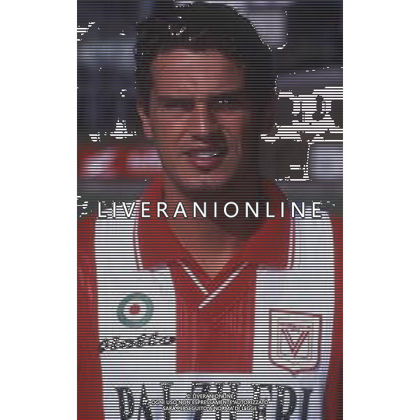 RETROSPETTIVA ARTURO DI NAPOLI CALCIATORE NELLA FOTO ARTURO DI NAPOLI CON LA MAGLIA DEL VICENZA CALCIO AG ALDO LIVERANI SAS