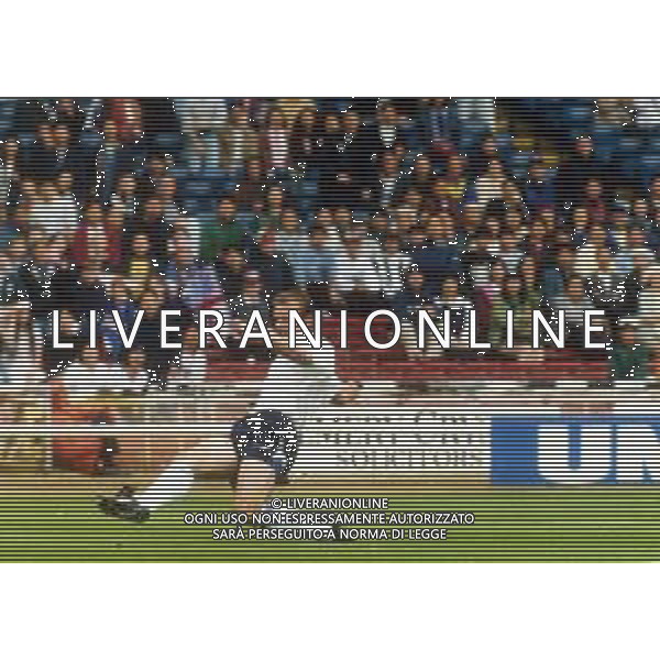 RETROSPETTIVA ALAN SHEARER CALCIATORE NELLA FOTO ALAN SHEARER CON LA MAGLIA DELLA NAZIONALE DELL\'INGHILTERRA AG-DFP-MIAG ALDO LIVERANI SAS