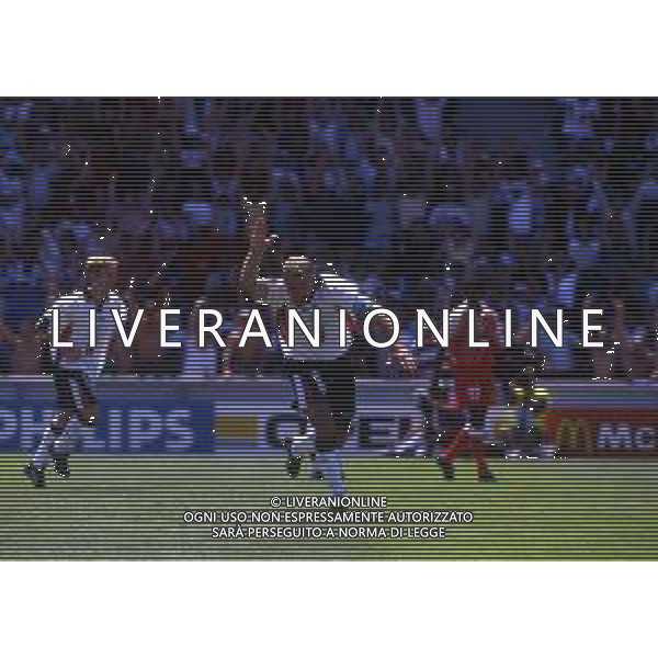 RETROSPETTIVA ALAN SHEARER CALCIATORE NELLA FOTO ALAN SHEARER CON LA MAGLIA DELLA NAZIONALE DELL\'INGHILTERRA AG-DFP-MIAG ALDO LIVERANI SAS