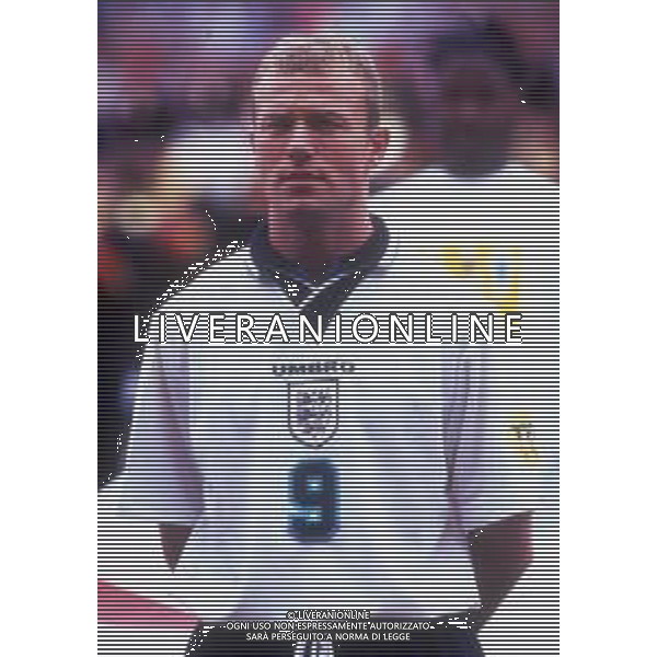 RETROSPETTIVA ALAN SHEARER CALCIATORE NELLA FOTO ALAN SHEARER CON LA MAGLIA DELLA NAZIONALE DELL\'INGHILTERRA AG-DFP-MIAG ALDO LIVERANI SAS