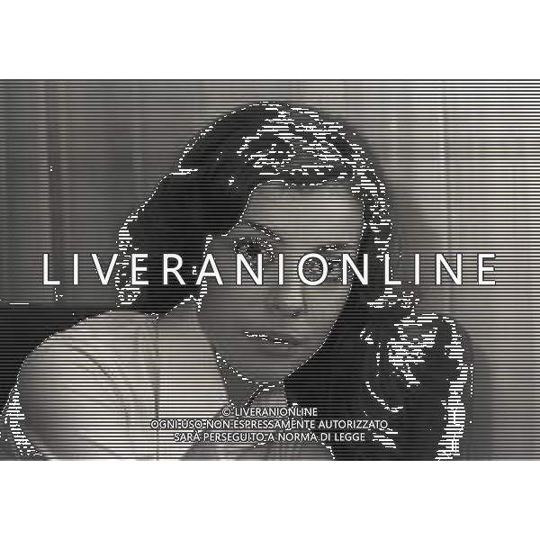 RETROSPETTIVA ALICE PSEUDONIMO DI CARLA BISSI CANTANTE NELLA FOTO ALICE PSEUDONIMO DI CARLA BISSI NELL\'ANNO 1972 A MILANO AG ALDO LIVERANI SAS