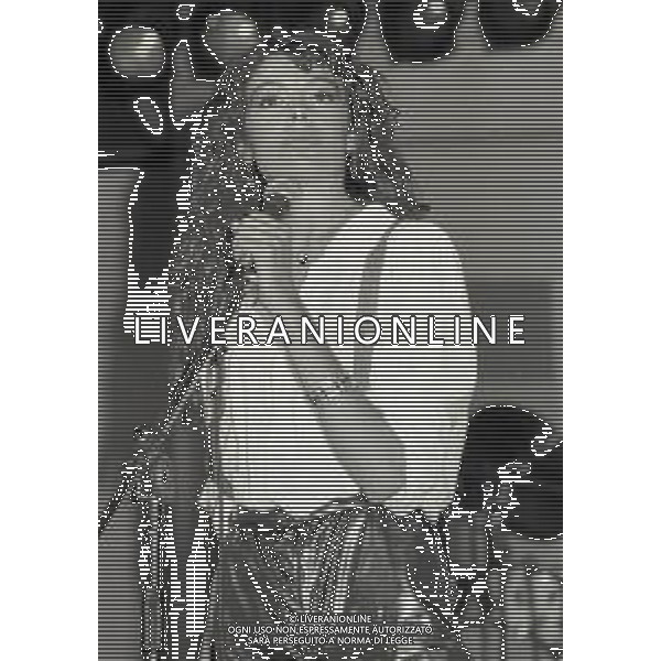 RETROSPETTIVA ALICE PSEUDONIMO DI CARLA BISSI CANTANTE NELLA FOTO ALICE PSEUDONIMO DI CARLA BISSI NELL\'ANNO 1981 A MILANO AG ALDO LIVERANI SAS 