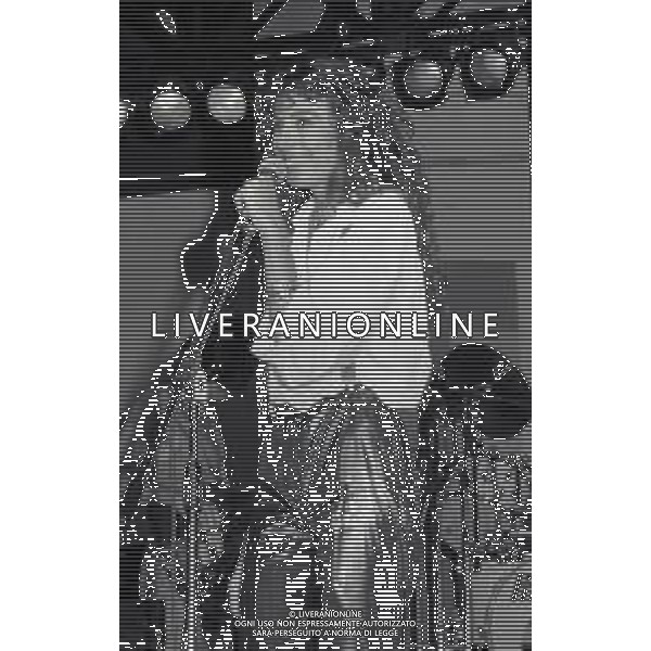 RETROSPETTIVA ALICE PSEUDONIMO DI CARLA BISSI CANTANTE NELLA FOTO ALICE PSEUDONIMO DI CARLA BISSI NELL\'ANNO 1981 A MILANO AG ALDO LIVERANI SAS 