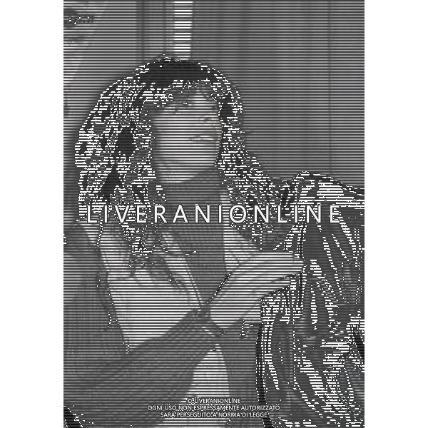 RETROSPETTIVA ALICE PSEUDONIMO DI CARLA BISSI CANTANTE NELLA FOTO ALICE PSEUDONIMO DI CARLA BISSI NELL\'ANNO 1982 A TERRAZZA MARTINI A MILANO AG ALDO LIVERANI SAS 