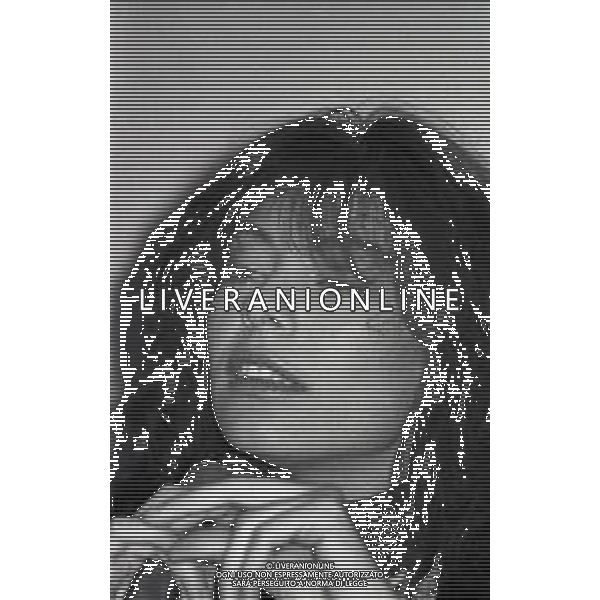 RETROSPETTIVA ALICE PSEUDONIMO DI CARLA BISSI CANTANTE NELLA FOTO ALICE PSEUDONIMO DI CARLA BISSI NELL\'ANNO 1982 A TERRAZZA MARTINI A MILANO AG ALDO LIVERANI SAS 