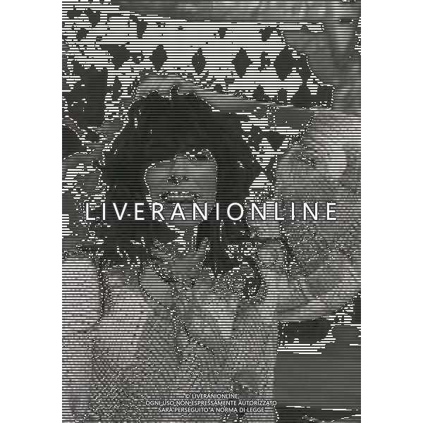 RETROSPETTIVA ALICE PSEUDONIMO DI CARLA BISSI CANTANTE NELLA FOTO ALICE PSEUDONIMO DI CARLA BISSI NELL\'ANNO 1982 NEGLI STUDI RAI PER LA TRASMISSIONE “HAPPY MAGIC“ AG ALDO LIVERANI SAS 