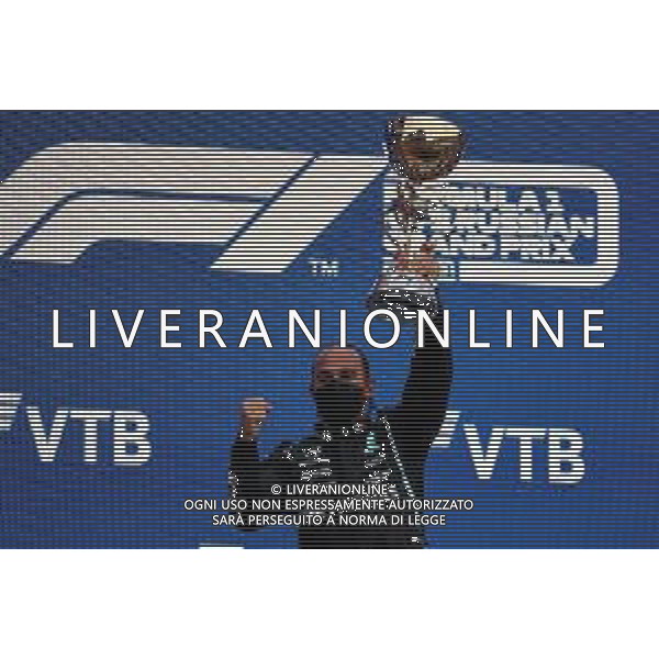 1st place Lewis Hamilton (GBR) Mercedes AMG F1 W12. 26.09.2021. Formula 1 World Championship, Rd 15, Russian Grand Prix, Sochi Autodrom, Sochi, Russia, Race Day. - www.xpbimages.com, EMail: requests@xpbimages.com © Copyright: Batchelor / XPB Images/AGENZIA ALDO LIVERANI SAS - ITALY ONLY EDITORIAL USE ONLY