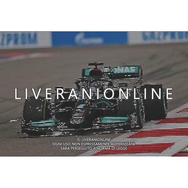 Lewis Hamilton (GBR) Mercedes AMG F1 W12. 26.09.2021. Formula 1 World Championship, Rd 15, Russian Grand Prix, Sochi Autodrom, Sochi, Russia, Race Day. - www.xpbimages.com, EMail: requests@xpbimages.com © Copyright: Moy / XPB Images/AGENZIA ALDO LIVERANI SAS - ITALY ONLY EDITORIAL USE ONLY