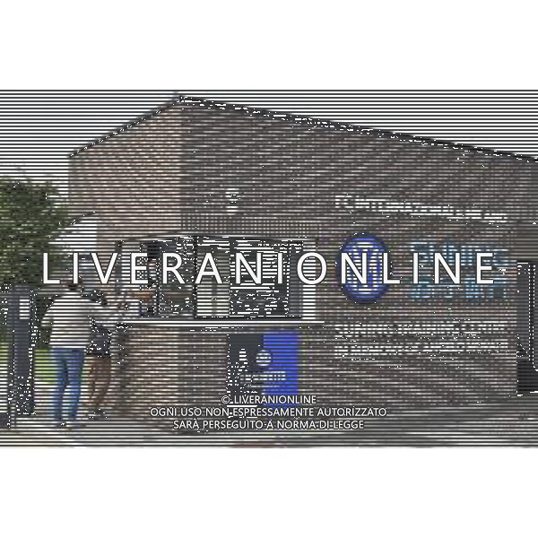 © TVRG Allenamento Inter nella foto ingresso Suning Training Centre Appiano Gentile (CO) 27-09-2021 Centro sportivo Suning in memoria di Angelo Moratti Allenamento dell\'Inter in preparazione della gara contro lo Shakhtar Donetsk valevole per la 2a giornata del gruppo D della fase a gironi della UEFA Champions League foto Roberto Garavaglia/ag. Aldo Liverani sas/AGENZIA ALDO LIVERANI SAS
