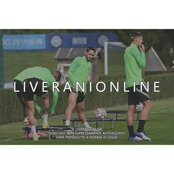 ¬© TVRG Allenamento Inter nella foto Hakan Calhanoglu Appiano Gentile (CO) 27-09-2021 Centro sportivo Suning in memoria di Angelo Moratti Allenamento dell\'Inter in preparazione della gara contro lo Shakhtar Donetsk valevole per la 2a giornata del gruppo D della fase a gironi della UEFA Champions League foto Roberto Garavaglia/ag. Aldo Liverani sas/AGENZIA ALDO LIVERANI SAS