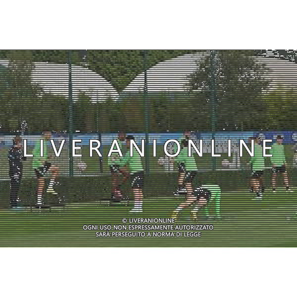 ¬© TVRG Allenamento Inter nella foto i giocatori durante l\'allenamento Appiano Gentile (CO) 27-09-2021 Centro sportivo Suning in memoria di Angelo Moratti Allenamento dell\'Inter in preparazione della gara contro lo Shakhtar Donetsk valevole per la 2a giornata del gruppo D della fase a gironi della UEFA Champions League foto Roberto Garavaglia/ag. Aldo Liverani sas/AGENZIA ALDO LIVERANI SAS