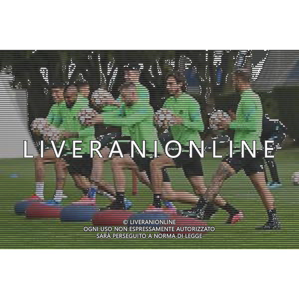 ¬© TVRG Allenamento Inter nella foto i giocatori durante l\'allenamento Appiano Gentile (CO) 27-09-2021 Centro sportivo Suning in memoria di Angelo Moratti Allenamento dell\'Inter in preparazione della gara contro lo Shakhtar Donetsk valevole per la 2a giornata del gruppo D della fase a gironi della UEFA Champions League foto Roberto Garavaglia/ag. Aldo Liverani sas/AGENZIA ALDO LIVERANI SAS