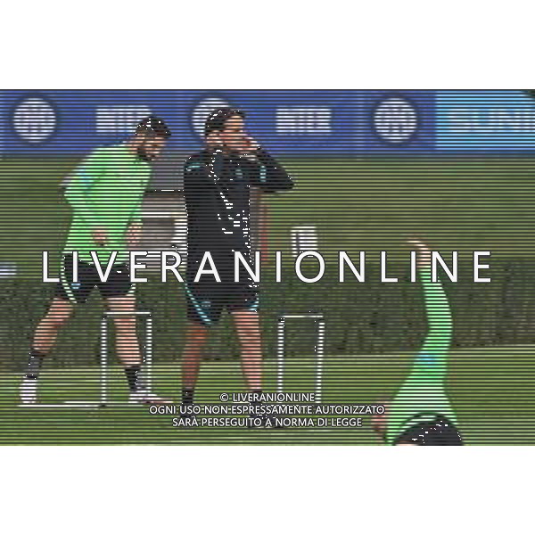 ¬© TVRG Allenamento Inter nella foto l\'allenatore Simone Inzaghi Appiano Gentile (CO) 27-09-2021 Centro sportivo Suning in memoria di Angelo Moratti Allenamento dell\'Inter in preparazione della gara contro lo Shakhtar Donetsk valevole per la 2a giornata del gruppo D della fase a gironi della UEFA Champions League foto Roberto Garavaglia/ag. Aldo Liverani sas/AGENZIA ALDO LIVERANI SAS