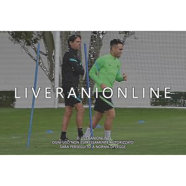 © TVRG Allenamento Inter nella foto Lautaro Martinez e l\'allenatore Simone Inzaghi Appiano Gentile (CO) 27-09-2021 Centro sportivo Suning in memoria di Angelo Moratti Allenamento dell\'Inter in preparazione della gara contro lo Shakhtar Donetsk valevole per la 2a giornata del gruppo D della fase a gironi della UEFA Champions League foto Roberto Garavaglia/ag. Aldo Liverani sas/AGENZIA ALDO LIVERANI SAS