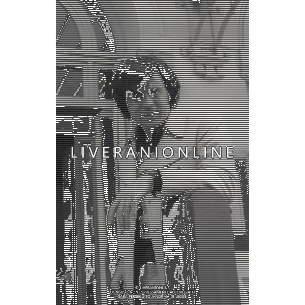 RETROSPETTIVA LITTLE TONY PSEUDONIMO DI ANTONIO CIACCI CANTANTE NELLA FOTO LITTLE TONY PSEUDONIMO DI ANTONIO CIACCI A SANREMO NELL\'ANNO 1974 AG ALDO LIVERANI SAS