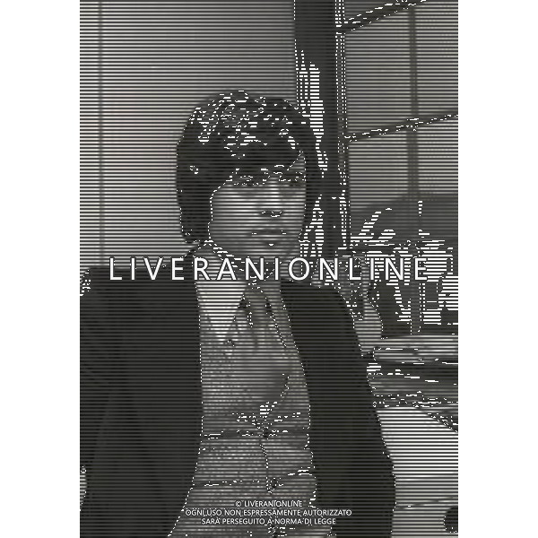 RETROSPETTIVA LITTLE TONY PSEUDONIMO DI ANTONIO CIACCI CANTANTE NELLA FOTO LITTLE TONY PSEUDONIMO DI ANTONIO CIACCI A SANREMO NELL\'ANNO 1974 AG ALDO LIVERANI SAS