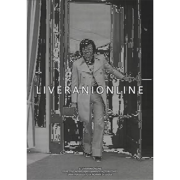 RETROSPETTIVA LITTLE TONY PSEUDONIMO DI ANTONIO CIACCI CANTANTE NELLA FOTO LITTLE TONY PSEUDONIMO DI ANTONIO CIACCI A SANREMO NELL\'ANNO 1974 AG ALDO LIVERANI SAS
