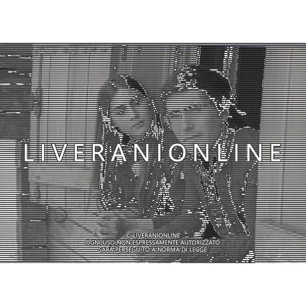 RETROSPETTIVA ALBANO CARRISI E ROMINA POWER CANTANTI NELLA FOTO ALBANO CARRISI E ROMINA POWER A SAINT VINCENT NELL\'ANNO 1974 AG ALDO LIVERANI SAS
