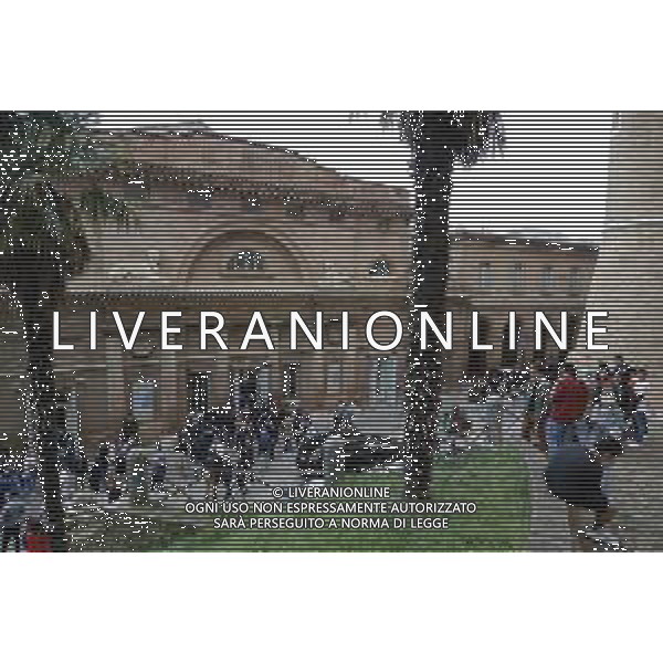 URBINO 27/09/2021 Laurea ad Honoris Causa al Tecnico della Nazionale Italiana di Calcio Roberto Mancini - nella foto: i curiosi accorsi per mancini ©Claudio Zamagni/Agenzia Aldo Liverani