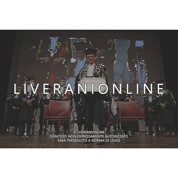 URBINO 27/09/2021 Laurea ad Honoris Causa al Tecnico della Nazionale Italiana di Calcio Roberto Mancini - nella foto: mister roberto mancini sul palco con la laurea©Claudio Zamagni/Agenzia Aldo Liverani