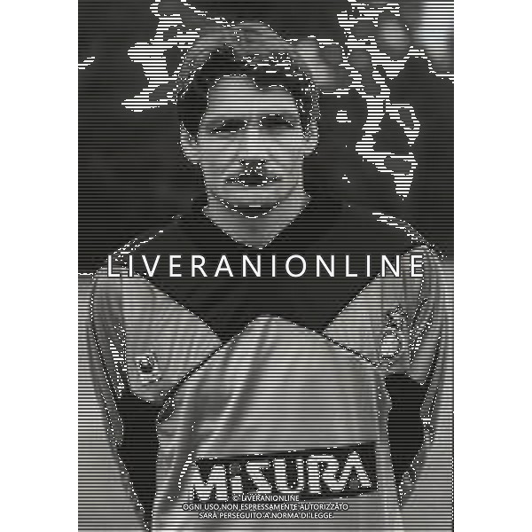 RETROSPETTIVA ASTUTILIO MALGIOGLIO CALCIATORE NELLA FOTO ASTUTILIO MALGIOGLIO CON LA MAGLIA DELL\'INTER NELL\'ANNO 1990-1991 AG ALDO LIVERANI SAS