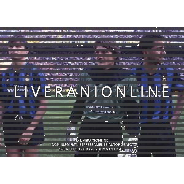 RETROSPETTIVA ASTUTILIO MALGIOGLIO CALCIATORE NELLA FOTO ASTUTILIO MALGIOGLIO CON LA MAGLIA DELL\'INTER CALCIO AG ALDO LIVERANI SAS