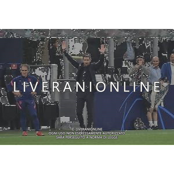 Diego Simeone allenatore Atletico Madrid saluta il pubblico che lo insulta a fine gara Milan vs Atletico Madrid UEFA Champions League fase a gironi 2a giornata - gruppo B Milano 28-09-2021 Stadio Giuseppe Meazza - San Siro foto Roberto Garavaglia/ag. Aldo Liverani sas /AGENZIA ALDO LIVERANI SAS