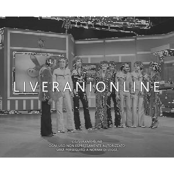 RETROSPETTIVA MIKE BONGIORNO CONDUTTORE TELEVISIVO \'SCOMMETTIAMO\' GIOCO A QUIZ A MILANO NEL 1978 Nella foto con la Valletta PATRIZIA GARGANESE ©Archivio Giovanni Liverani/AGENZIA ALDO LIVERANI SAS