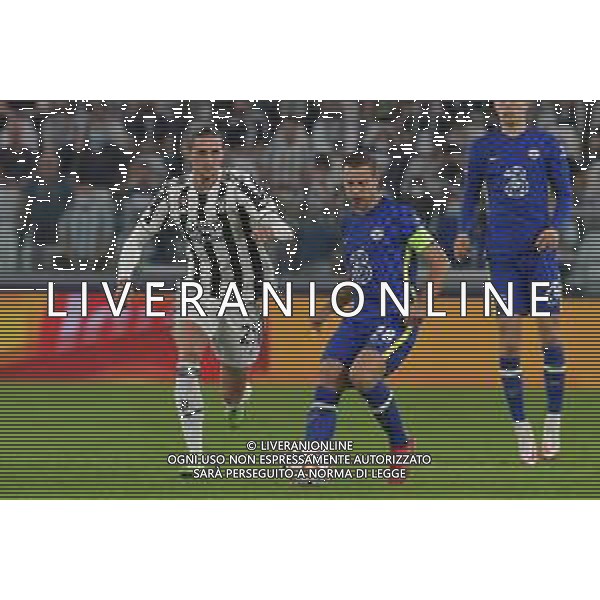 Torino 29.09.2021 Stadio Allianz Stadium ©Alessandro Falzone/Agenzia Aldo Liverani Juventus vs Chelsea Champions League 2021/2022 Nella foto : ADRIEN RABIOT - AZPILICUETA ©FALZONE/AGENZIA ALDO LIVERANI SAS