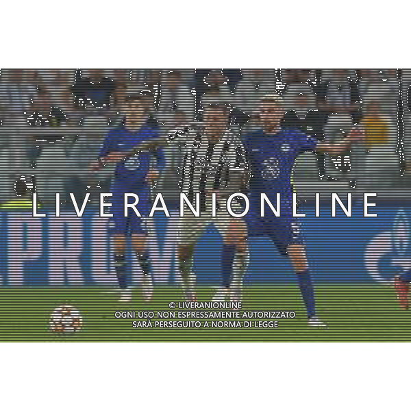 Torino 29.09.2021 Stadio Allianz Stadium ©Alessandro Falzone/Agenzia Aldo Liverani Juventus vs Chelsea Champions League 2021/2022 Nella foto : Jorginho-Bernardeschi federico ©FALZONE/AGENZIA ALDO LIVERANI SAS