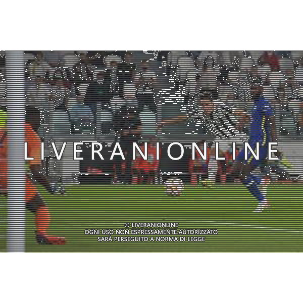 Torino 29.09.2021 Stadio Allianz Stadium ©Alessandro Falzone/Agenzia Aldo Liverani Juventus vs Chelsea Champions League 2021/2022 Nella foto : Federico Chiesa-Antonio Rüdiger