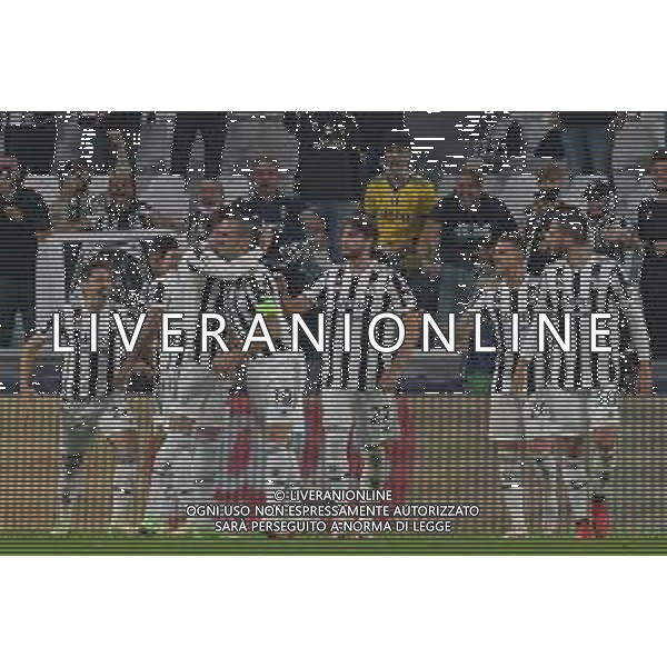 Torino 29.09.2021 Stadio Allianz Stadium ©Alessandro Falzone/Agenzia Aldo Liverani Juventus vs Chelsea Champions League 2021/2022 Nella foto : Esultanza gol di Federico Chiesa