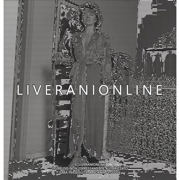 RETROSPETTIVA PAOLA QUATTRINI ATTRICE NELLA FOTO PAOLA QUATTRINI A MILANO NELL\'ANNO 1982  AG ALDO LIVERANI SAS 