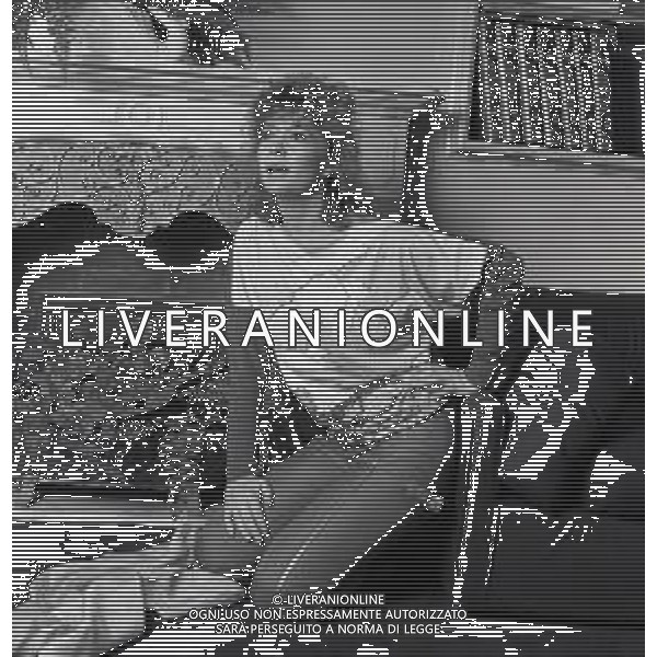 RETROSPETTIVA PAOLA QUATTRINI ATTRICE NELLA FOTO PAOLA QUATTRINI A MILANO NELL\'ANNO 1982  AG ALDO LIVERANI SAS 