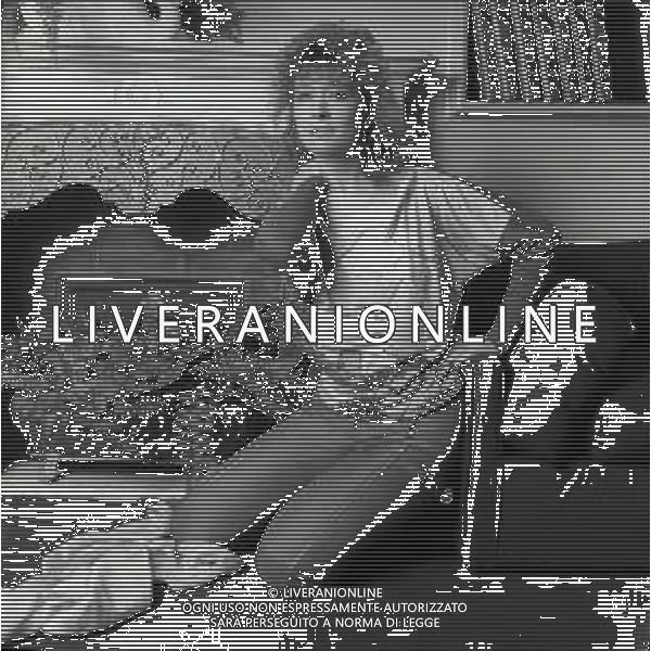 RETROSPETTIVA PAOLA QUATTRINI ATTRICE NELLA FOTO PAOLA QUATTRINI A MILANO NELL\'ANNO 1982  AG ALDO LIVERANI SAS 