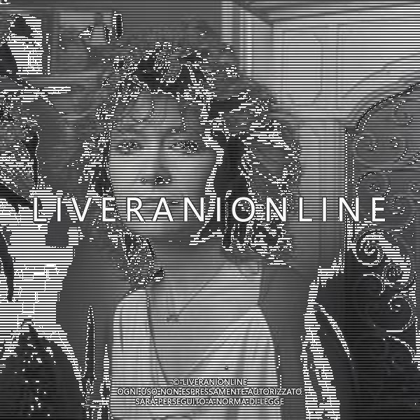 RETROSPETTIVA PAOLA QUATTRINI ATTRICE NELLA FOTO PAOLA QUATTRINI A MILANO NELL\'ANNO 1982  AG ALDO LIVERANI SAS 