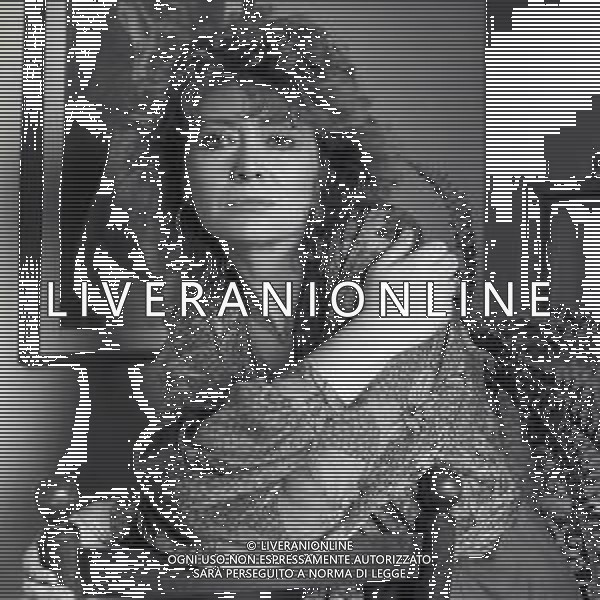 RETROSPETTIVA PAOLA QUATTRINI ATTRICE NELLA FOTO PAOLA QUATTRINI A MILANO NELL\'ANNO 1982  AG ALDO LIVERANI SAS 